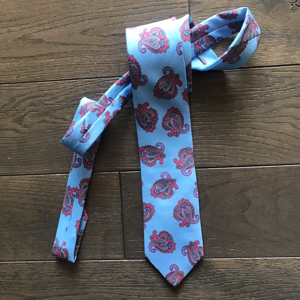 100% Italian Silk Hand Made Necktie.  Brand New!